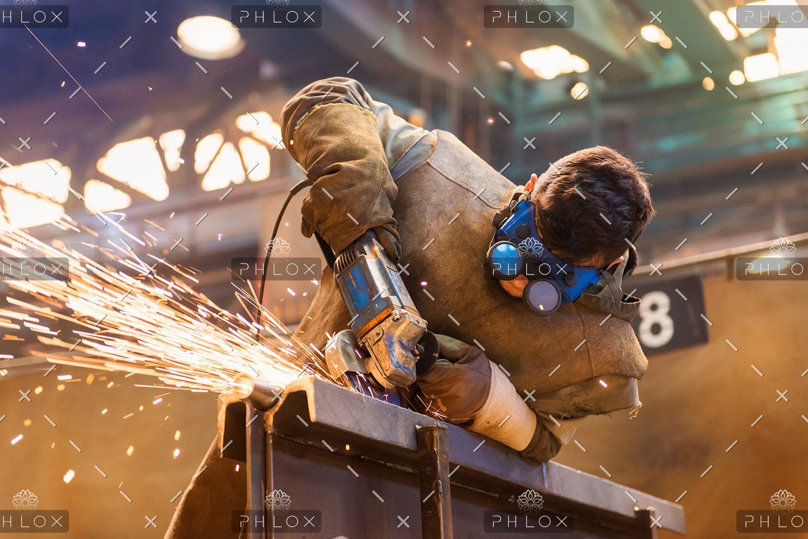 demo-attachment-36-man-welding-P2R39TJ